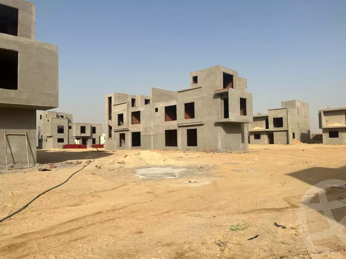 https://aqarmap.com.eg/en/listing/4817298-for-sale-cairo-el-sheikh-zayed-city-lshykh-zyd-ljdyd-park-valley-2-compound-efid