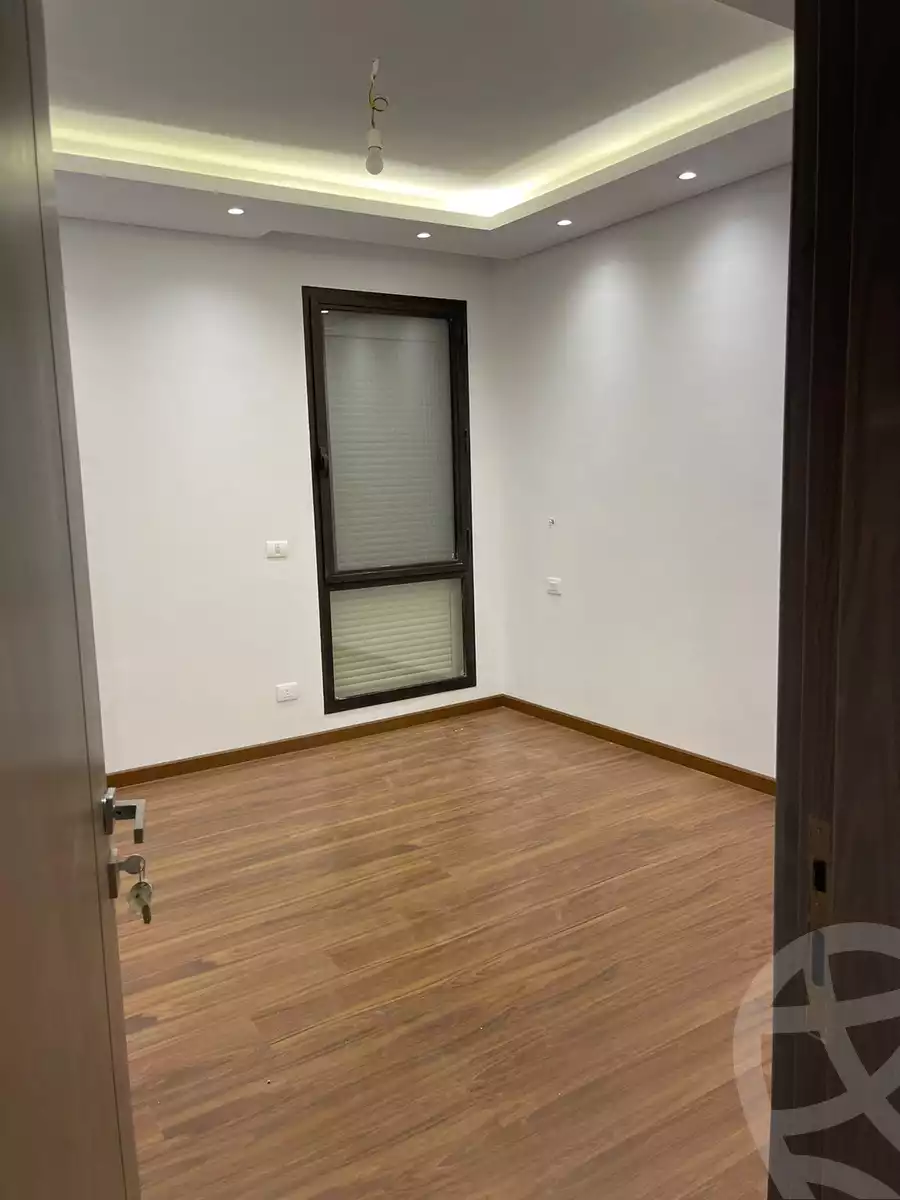 https://aqarmap.com.eg/en/listing/4822657-for-rent-cairo-el-sheikh-zayed-city-compounds-kmbwnd-wyst-twn-swdyk