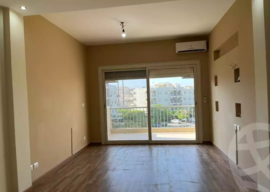 https://aqarmap.com.eg/en/listing/4824680-for-rent-cairo-el-sheikh-zayed-city-compounds-dh-drys