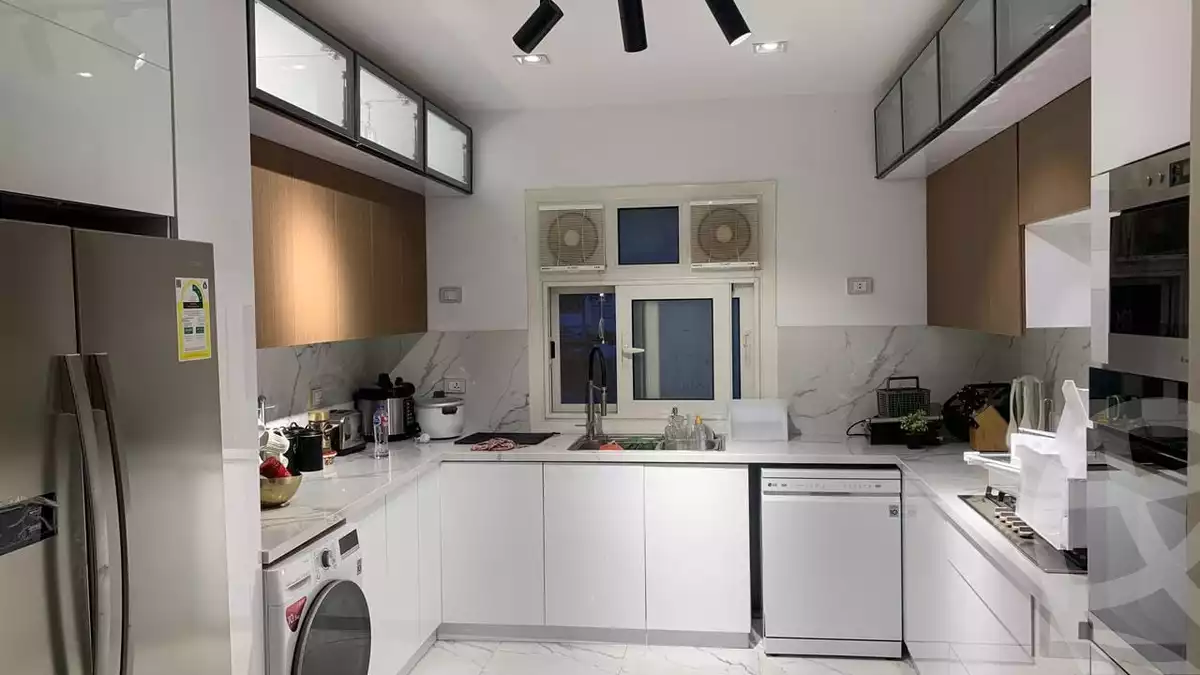 https://aqarmap.com.eg/ar/listing/4826815-for-sale-cairo-new-cairo-compounds-mwntn-fyw-3
