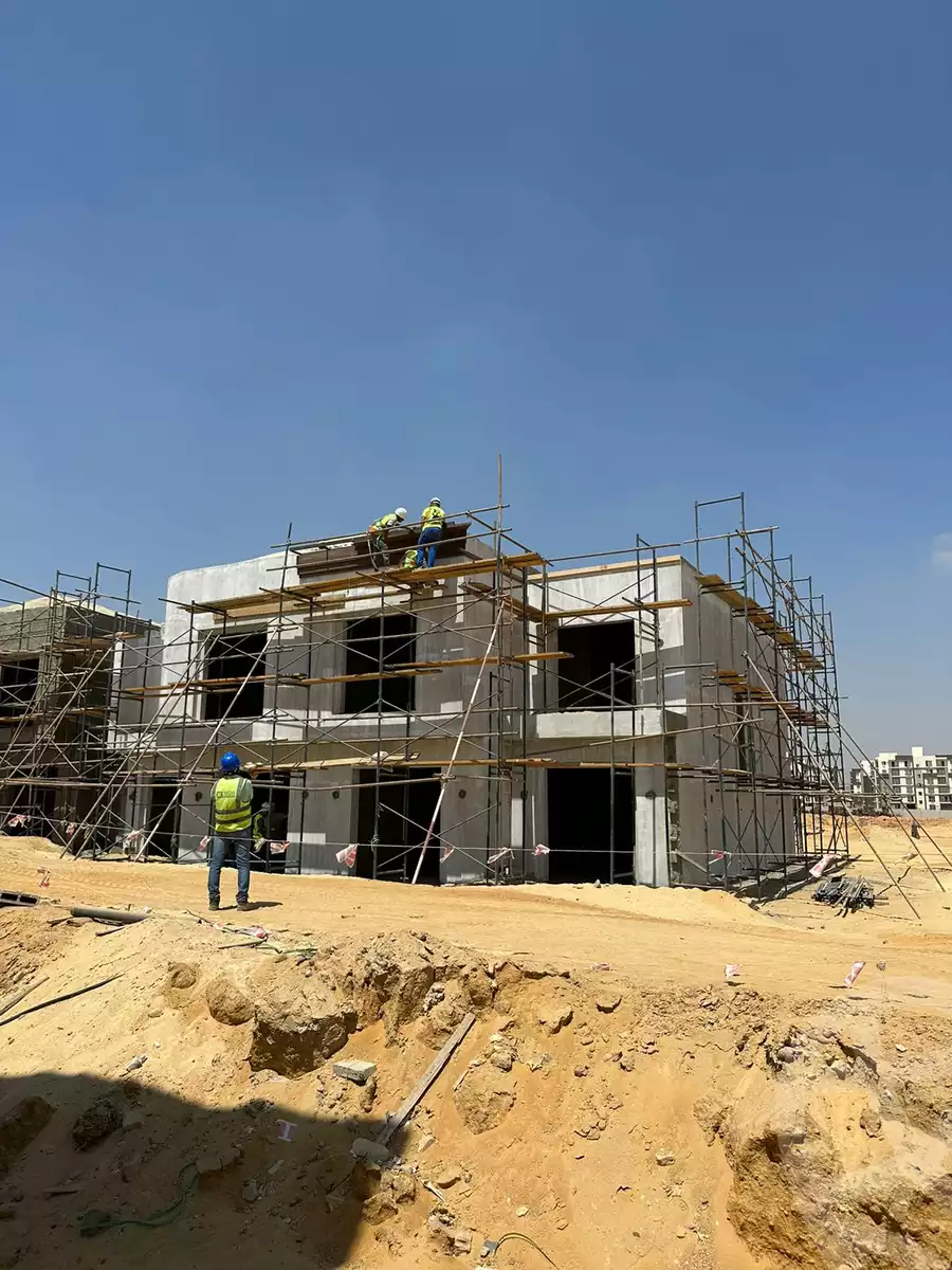 https://aqarmap.com.eg/ar/listing/4842832-for-sale-cairo-el-sheikh-zayed-city-compounds-kmbwnd-fyldj-wyst-dr-llttwyr