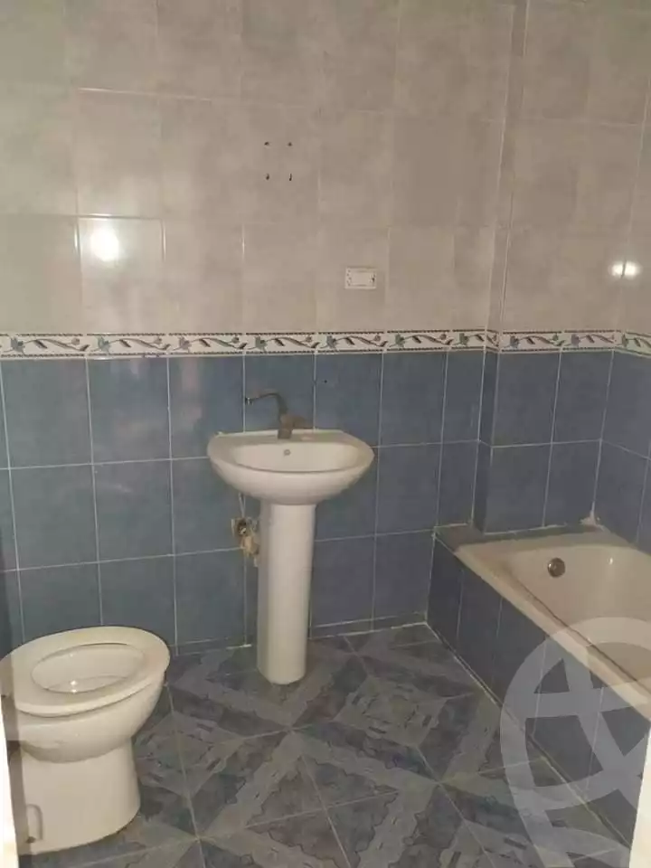 https://aqarmap.com.eg/ar/listing/4845357-for-rent-alexandria-el-hanouvel