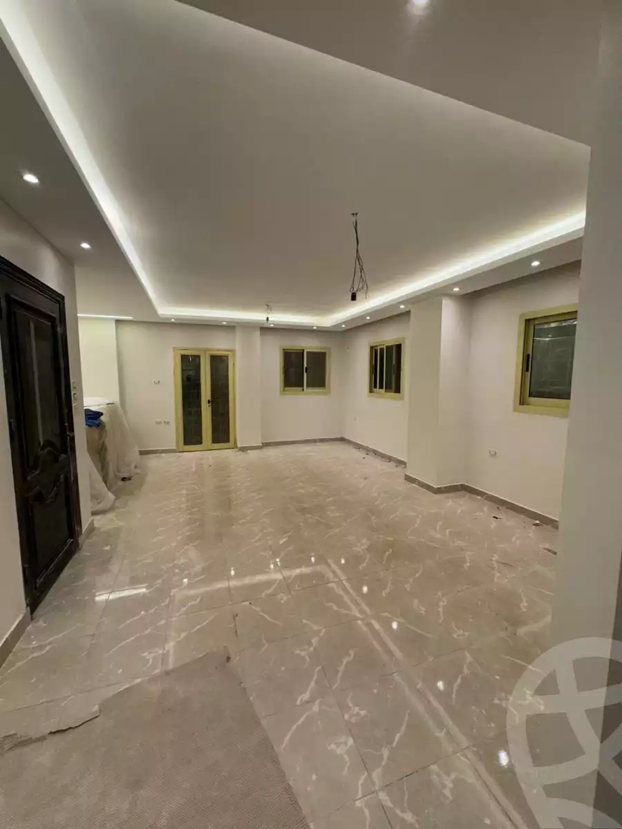 https://aqarmap.com.eg/ar/listing/4849646-for-sale-cairo-6th-of-october-el-ahyaa-neighborhood-1st-al-maahad