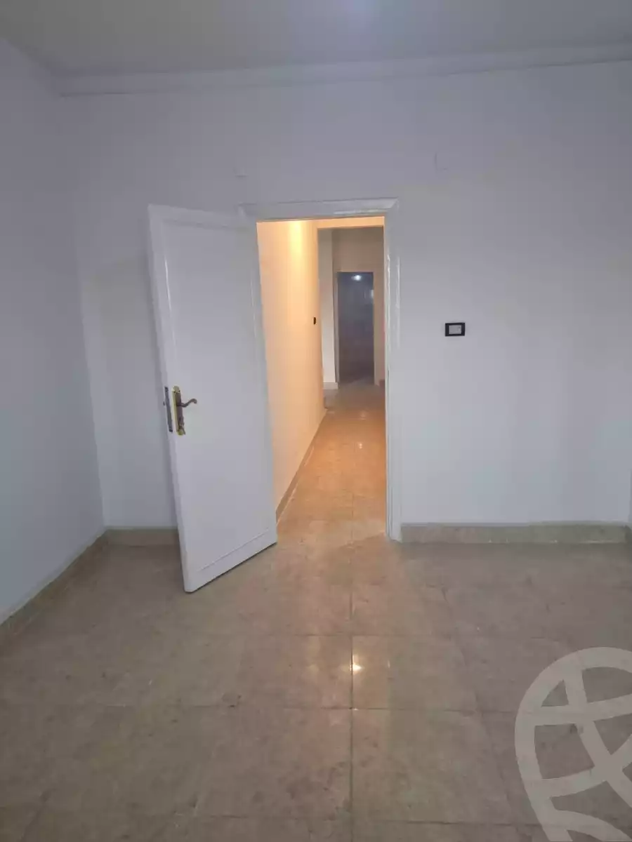 https://aqarmap.com.eg/ar/listing/4855357-for-sale-cairo-ljyz-el-warraq-kwrnysh-lwrq