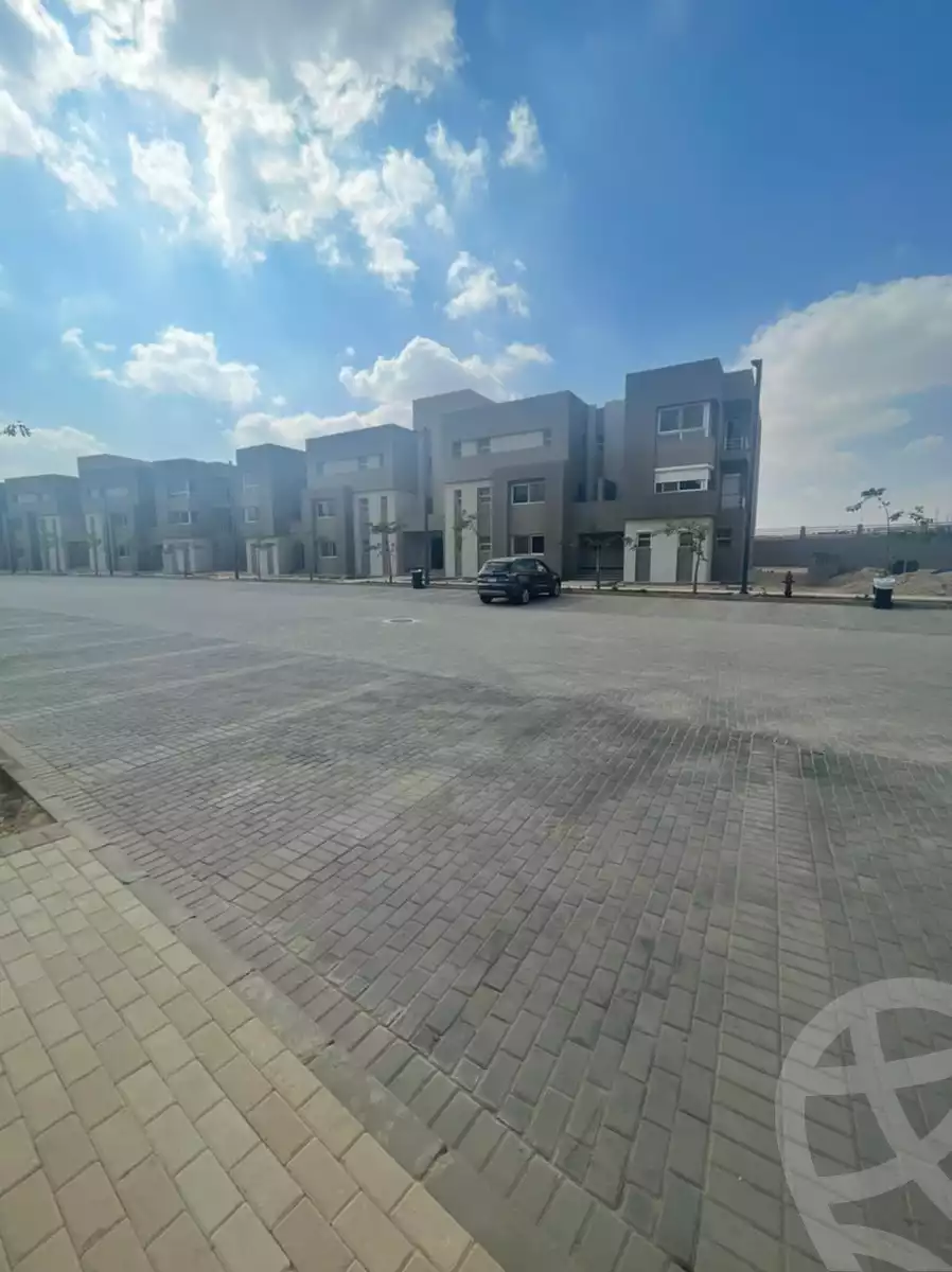 https://aqarmap.com.eg/ar/listing/4914643-for-sale-cairo-el-sheikh-zayed-city-compounds-etapa