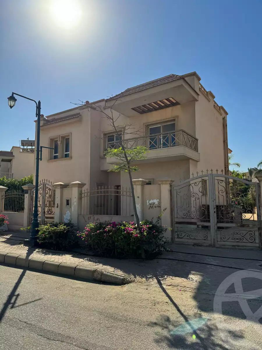 https://aqarmap.com.eg/en/listing/4921459-for-sale-cairo-el-sheikh-zayed-city-compounds-greens