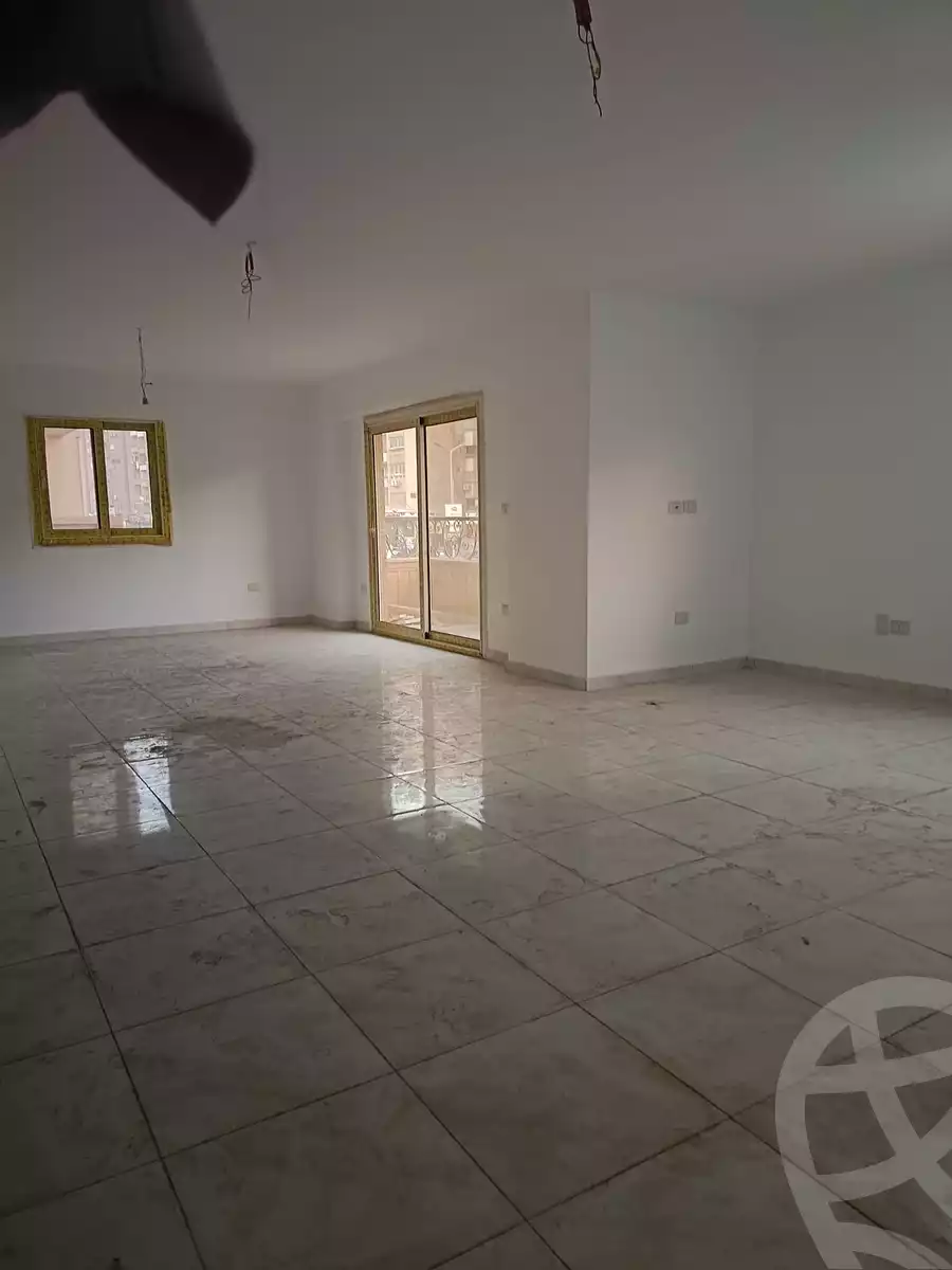 https://aqarmap.com.eg/ar/listing/4933095-for-rent-cairo-mokattam-shareaa-9