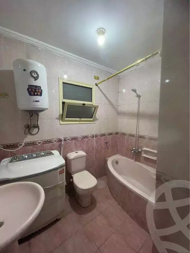 https://aqarmap.com.eg/en/listing/4943887-for-sale-alexandria-miami-shr-jml-bd-lnsr