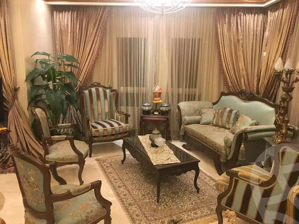 https://aqarmap.com.eg/en/listing/4953441-for-sale-cairo-el-sheikh-zayed-city-compounds-greens