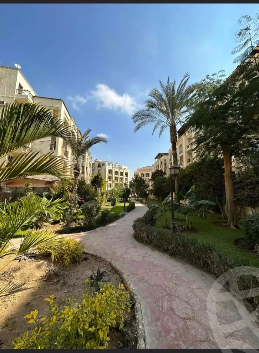 https://aqarmap.com.eg/ar/listing/4969741-for-sale-cairo-el-sheikh-zayed-city-compounds-hadayek-el-mohandiseen