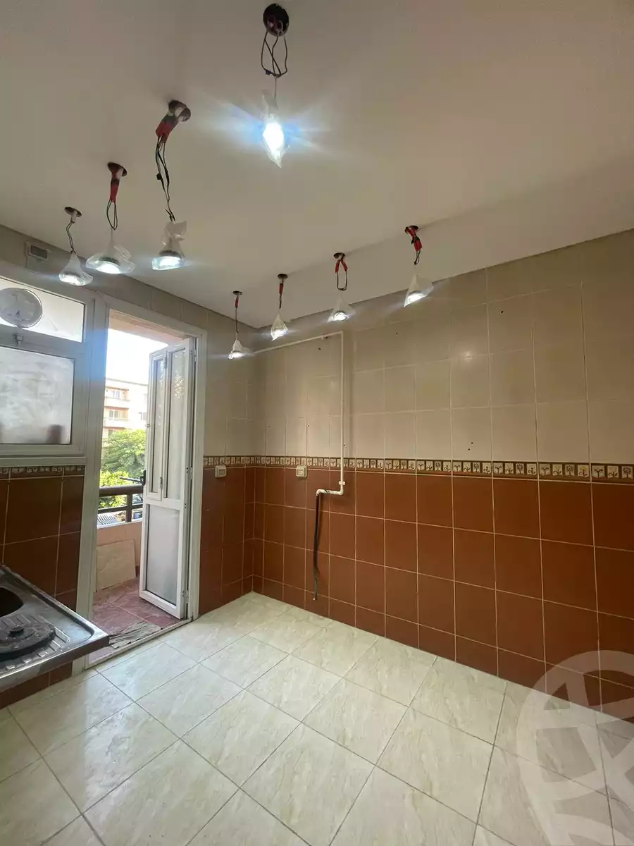 https://aqarmap.com.eg/en/listing/4975199-for-rent-cairo-new-cairo-lrhb-city-phase-4-mohammed-farid-st