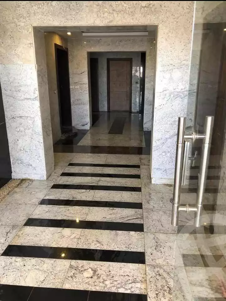 https://aqarmap.com.eg/en/listing/4977212-for-sale-cairo-new-cairo-compounds-galleria-mall-arabia