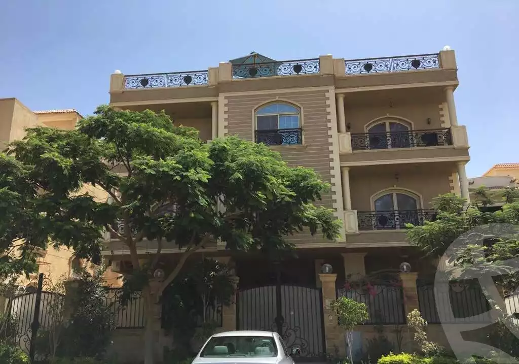 https://aqarmap.com.eg/ar/listing/4985170-for-sale-cairo-new-cairo-ganob-el-akadamiya-south-academy-d-mahmoud-taymour-st