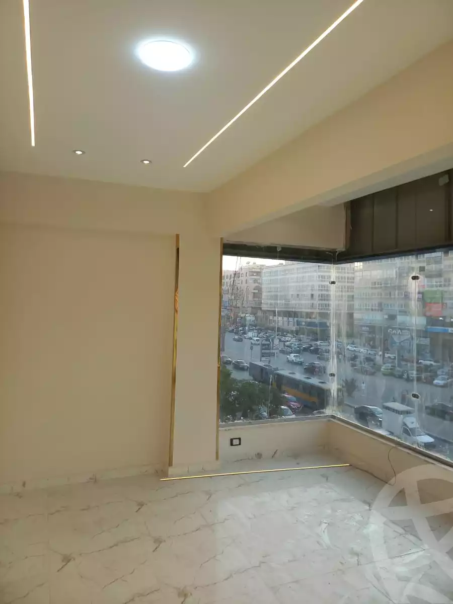 https://aqarmap.com.eg/en/listing/5000050-for-sale-cairo-6th-of-october-el-ahyaa-neighborhood-2nd-divided-from-al-kafrawei-st