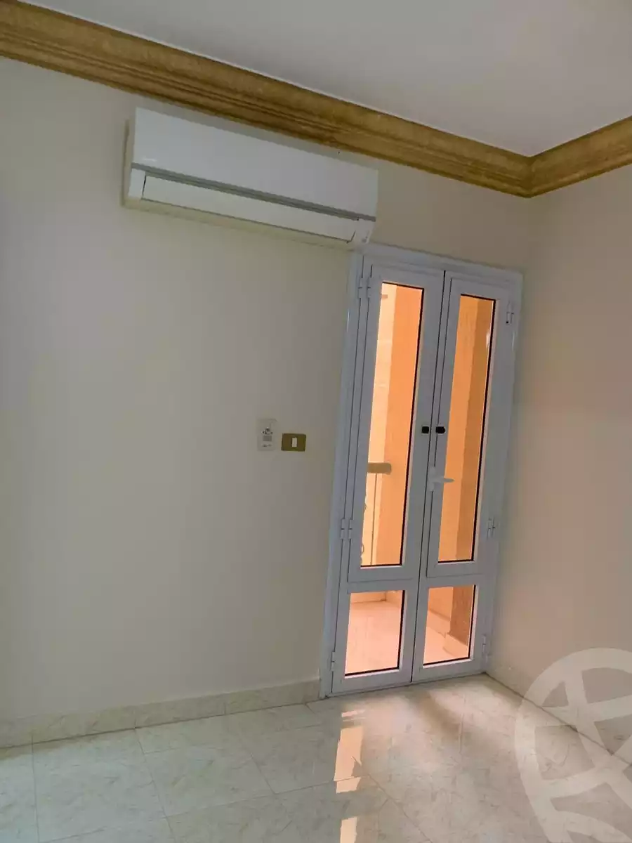 https://aqarmap.com.eg/ar/listing/5007022-for-rent-cairo-new-cairo-lrhb-city-mtdd-lrhb-phase-8