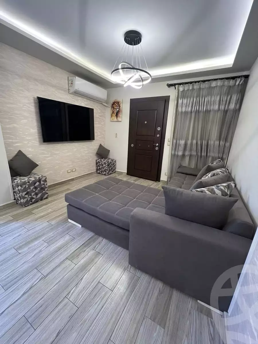 https://aqarmap.com.eg/en/listing/5012495-for-rent-cairo-new-cairo-lrhb-city-phase-5-ibn-al-nafees-st