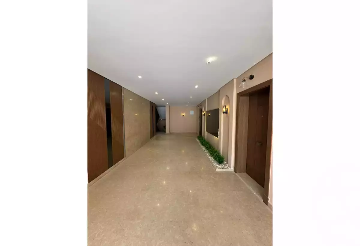 https://aqarmap.com.eg/en/listing/5017990-for-sale-cairo-el-sheikh-zayed-city-compounds-kmbwnd-fyldj-wyst-dr-llttwyr