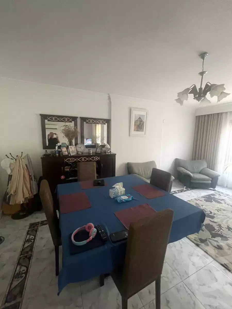 https://aqarmap.com.eg/ar/listing/5027683-for-rent-cairo-el-maadi-degla-street-200