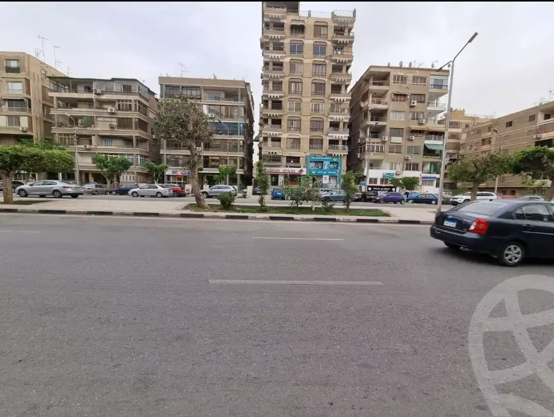 https://aqarmap.com.eg/en/listing/5028709-for-sale-cairo-heliopolis-heliopolis-square-mohammed-farid-st