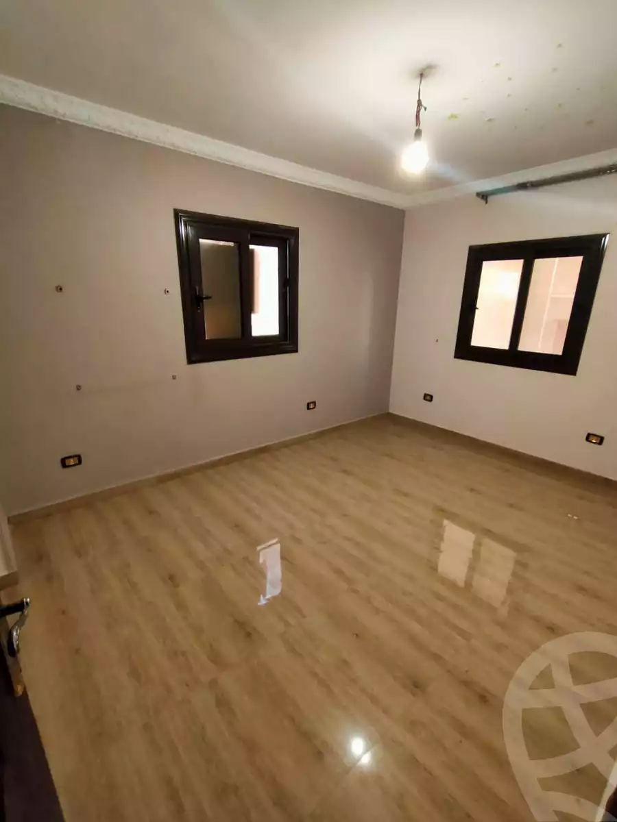 https://aqarmap.com.eg/ar/listing/5053983-for-rent-cairo-mokattam-lhdb-l-ly-shareaa-9