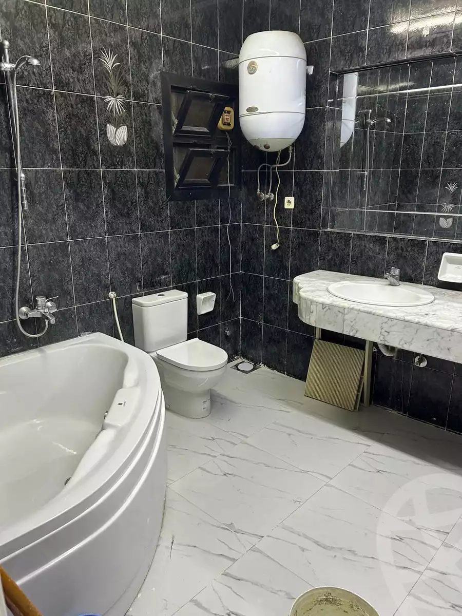 https://aqarmap.com.eg/en/listing/5054032-for-rent-cairo-nasr-city-abbas-el-akkad