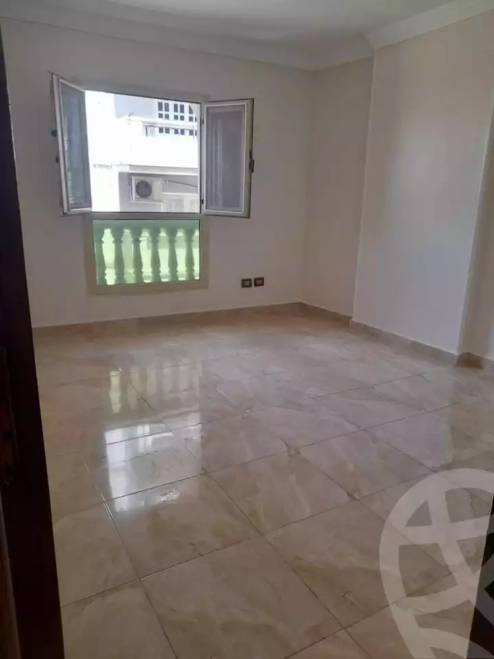 https://aqarmap.com.eg/ar/listing/5057805-for-sale-alexandria-miami-shr-jml-bd-lnsr