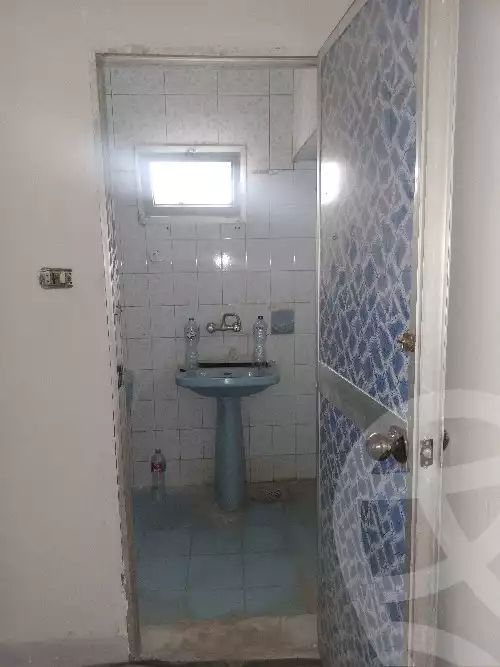 https://aqarmap.com.eg/en/listing/5098798-for-rent-beheira-damanhour-damanhour-city-al-hairi-st