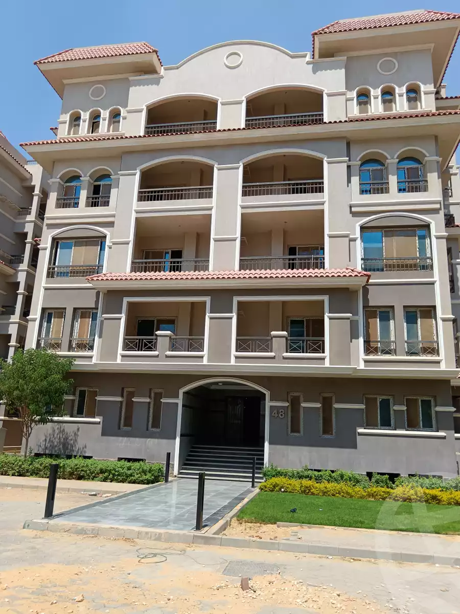 https://aqarmap.com.eg/en/listing/5145656-for-sale-cairo-new-cairo-compounds-kmbwnd-lnyb-l-m