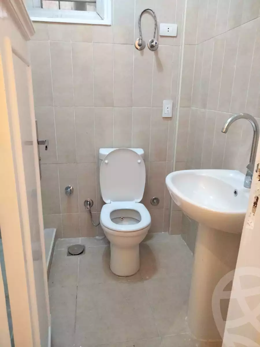 https://aqarmap.com.eg/en/listing/6179375-for-rent-cairo-downtown-el-tahrir