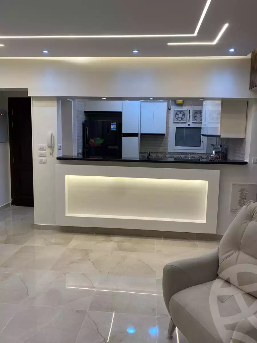 https://aqarmap.com.eg/en/listing/5172654-for-rent-cairo-new-cairo-lrhb-city-phase-7