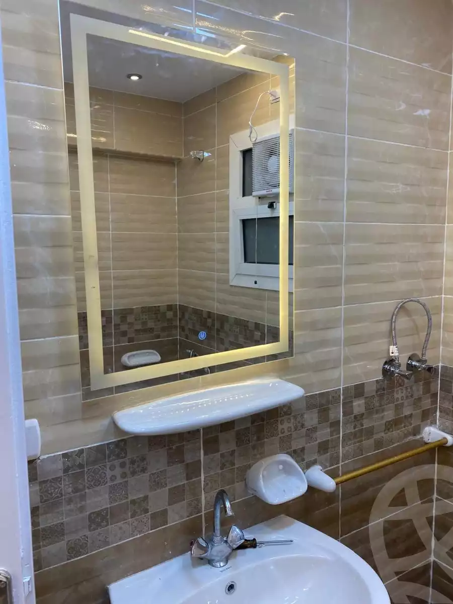 https://aqarmap.com.eg/en/listing/5172654-for-rent-cairo-new-cairo-lrhb-city-phase-7