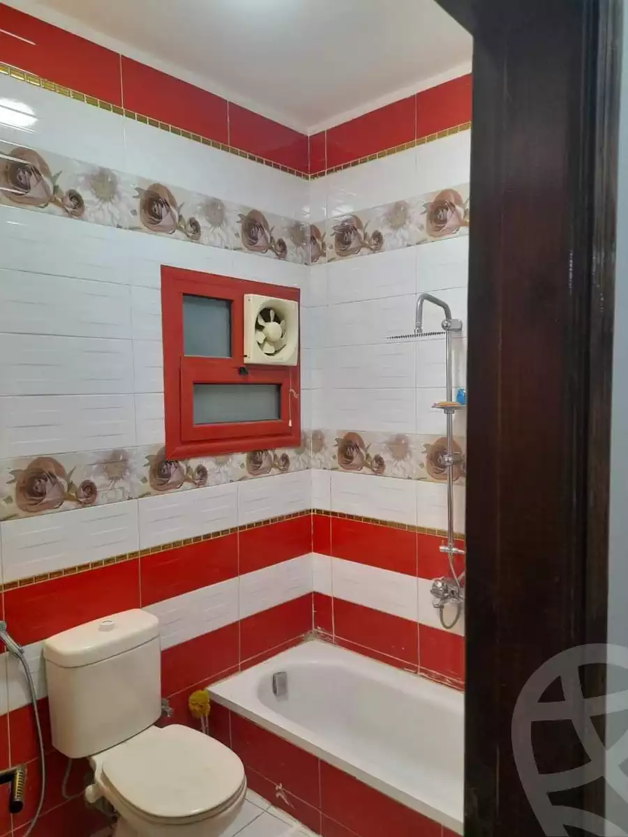 https://aqarmap.com.eg/en/listing/5201414-for-sale-cairo-helwan-hadayek-helwan-nile-corniche-st