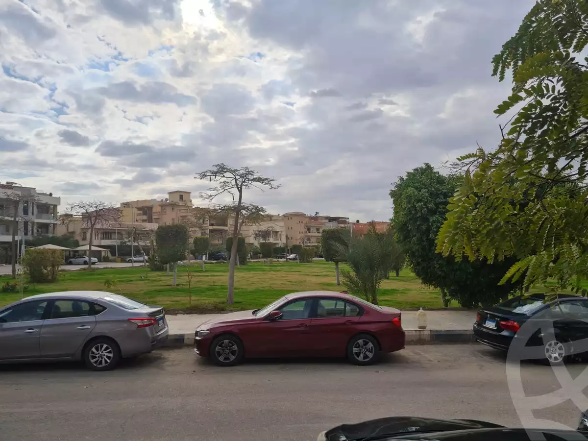 https://aqarmap.com.eg/en/listing/4468437-for-sale-cairo-new-cairo-ganob-el-akadamiya-south-academy-h-el-shaheed-shafik-metri-sedrak-st