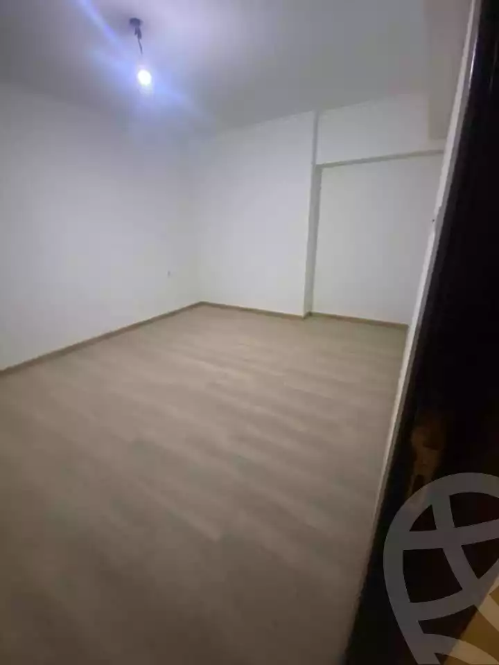 https://aqarmap.com.eg/en/listing/5210997-for-rent-alexandria-smouha-compounds-in-smouha-grand-view-complex-alexandria-for-investment