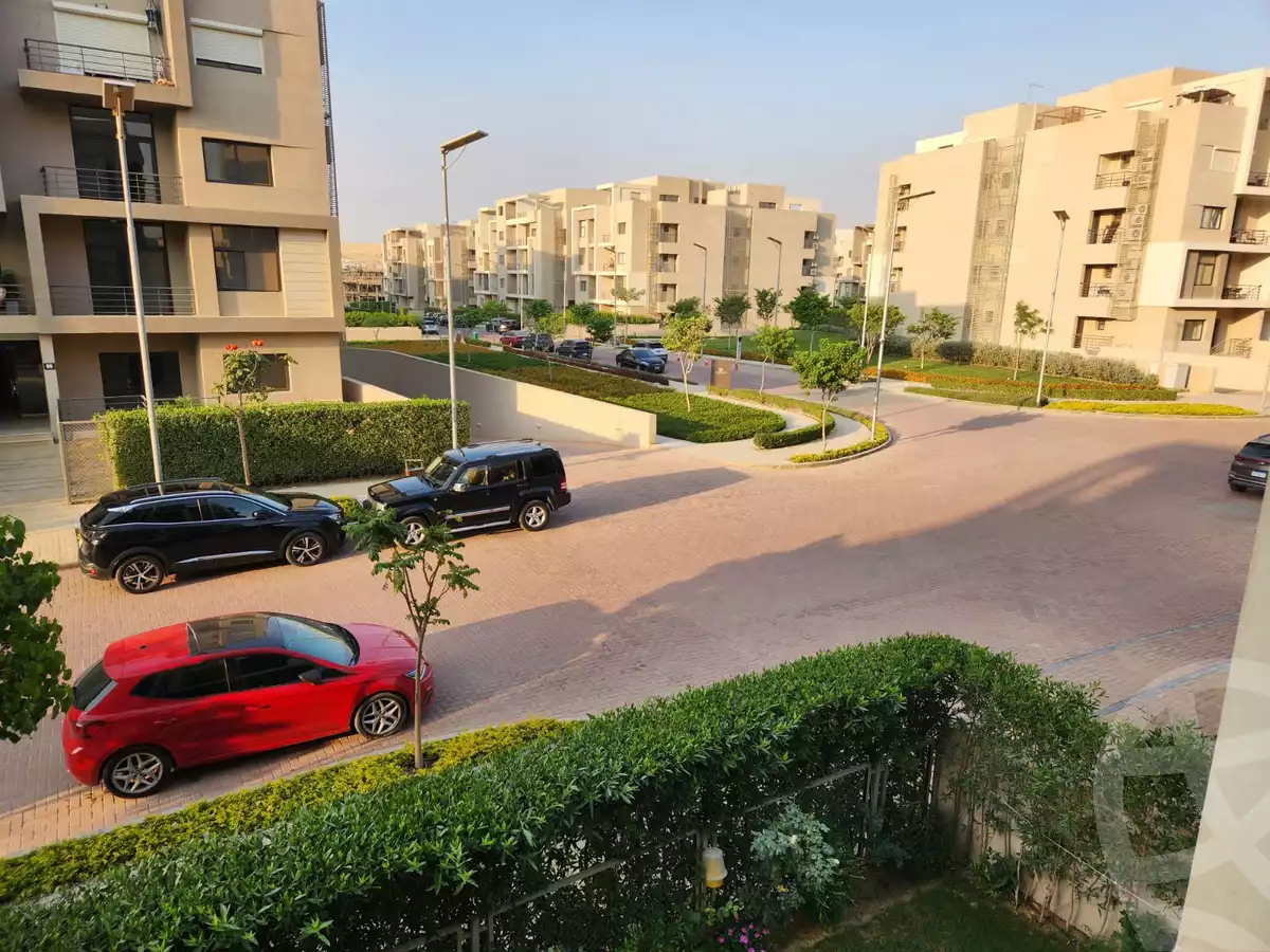 https://aqarmap.com.eg/ar/listing/5213803-for-sale-cairo-new-cairo-compounds-fifth-square