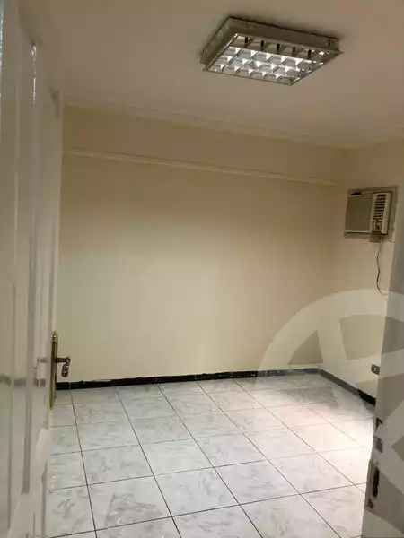 https://aqarmap.com.eg/en/listing/5213959-for-sale-cairo-helwan-el-ezba-el-qebliah-ragheb-st