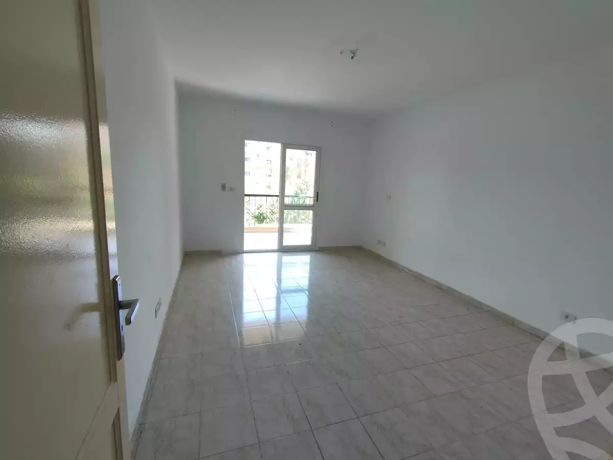 https://aqarmap.com.eg/en/listing/5213980-for-rent-cairo-new-cairo-lrhb-city-phase-8