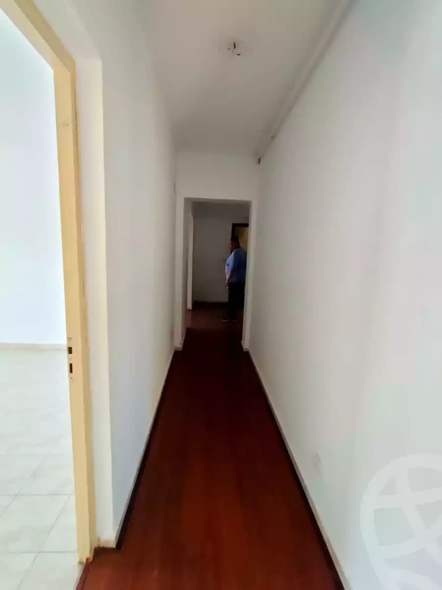 https://aqarmap.com.eg/en/listing/5213980-for-rent-cairo-new-cairo-lrhb-city-phase-8