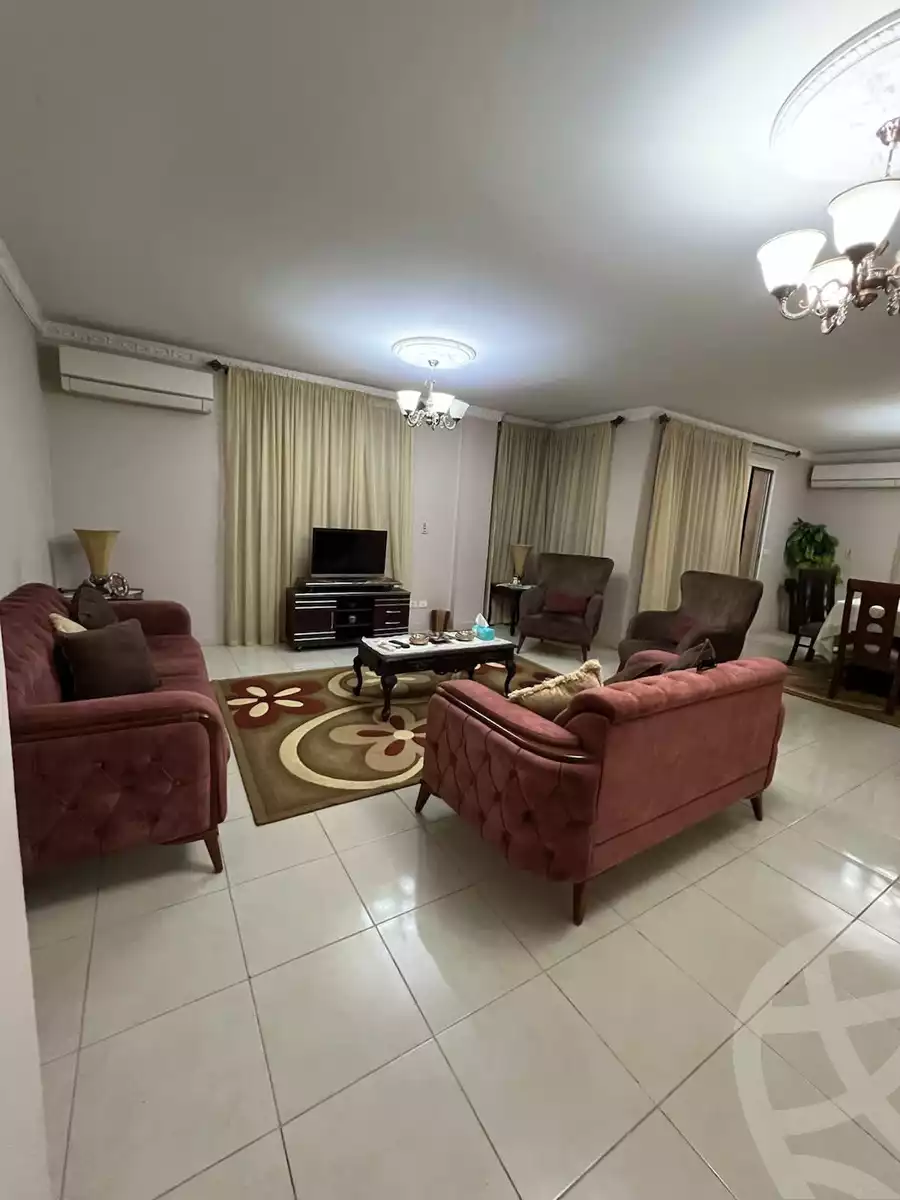 https://aqarmap.com.eg/ar/listing/5215665-for-rent-cairo-new-cairo-madinaty-first-zone-buildings-11th-st.