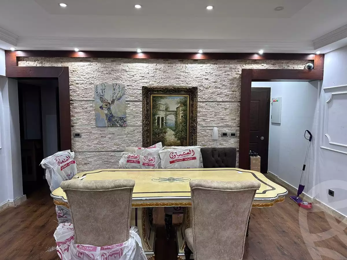 https://aqarmap.com.eg/en/listing/5215676-for-rent-cairo-new-cairo-lrhb-city-phase-8