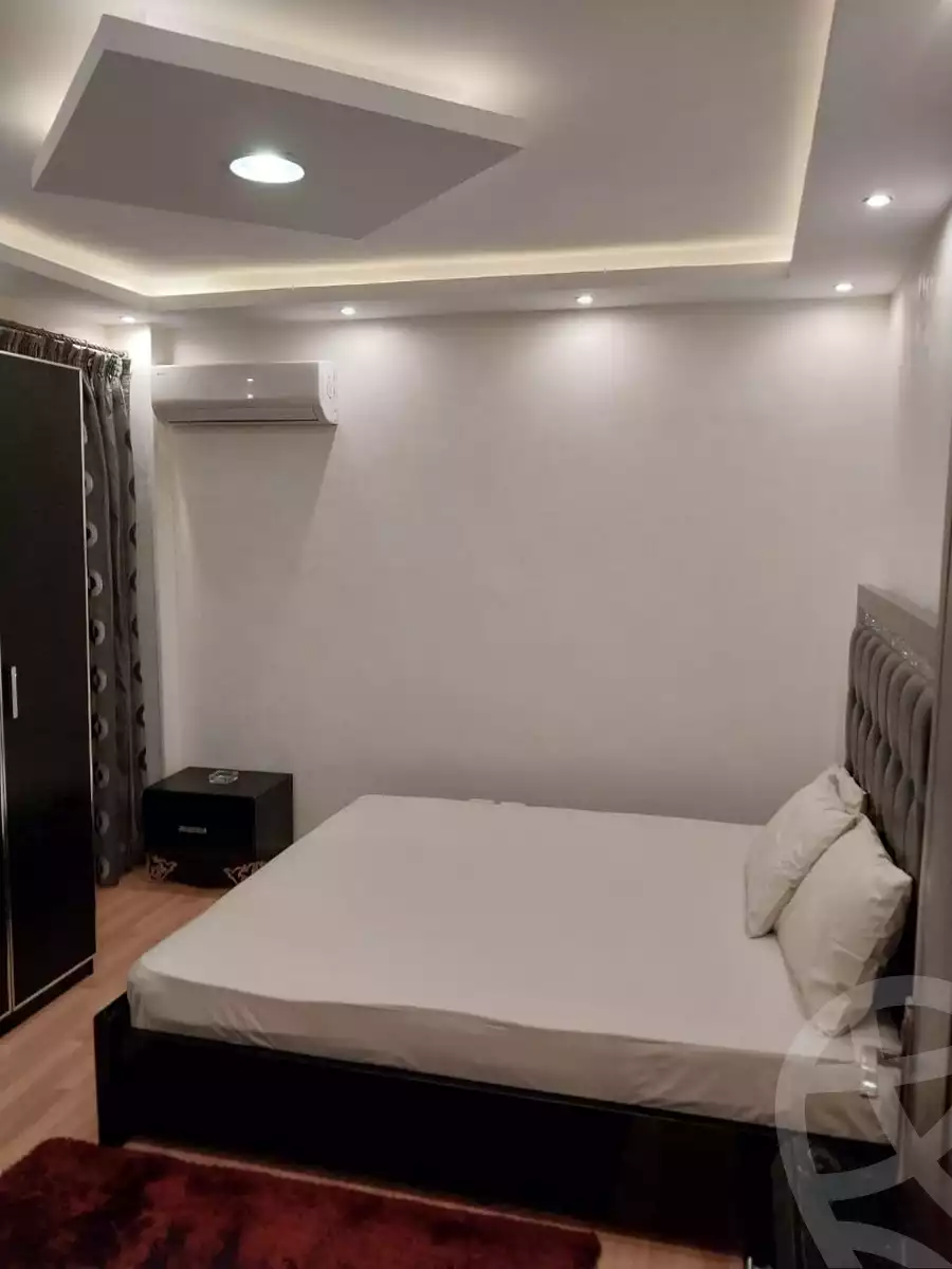 https://aqarmap.com.eg/en/listing/5216767-for-rent-cairo-new-cairo-lrhb-city-phase-5-ibn-al-nafees-st