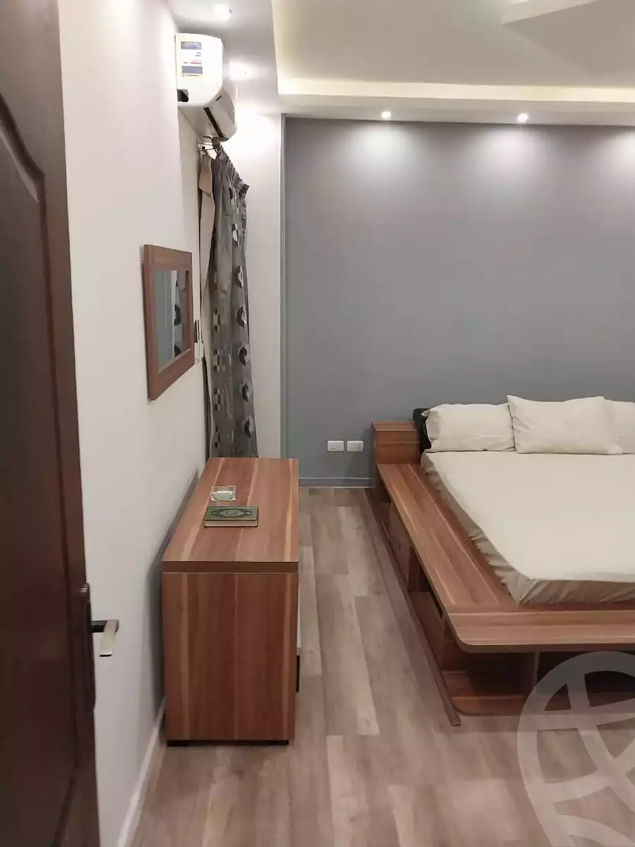 https://aqarmap.com.eg/en/listing/5216767-for-rent-cairo-new-cairo-lrhb-city-phase-5-ibn-al-nafees-st