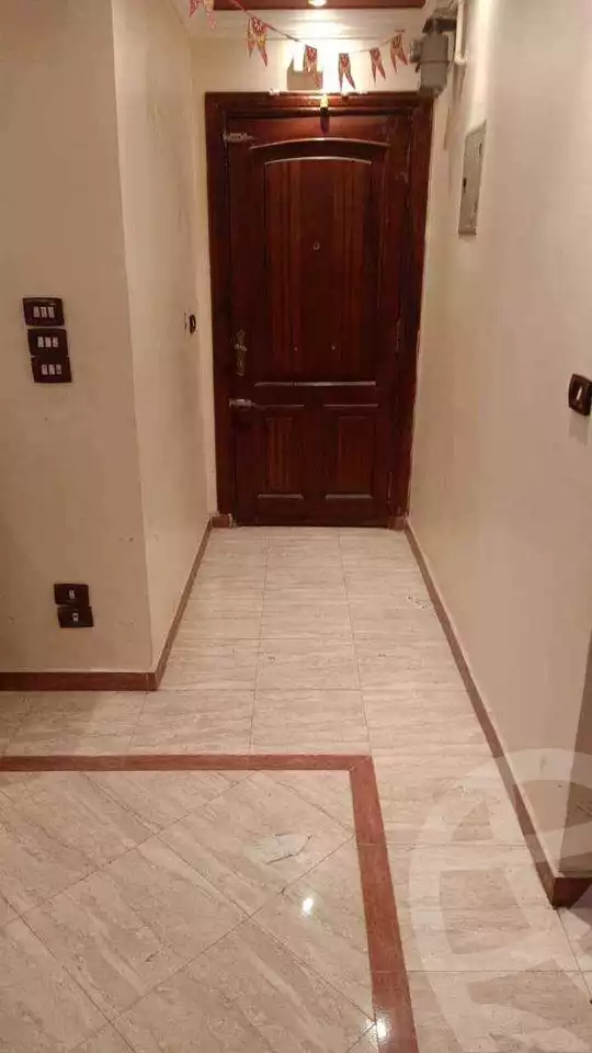 https://aqarmap.com.eg/ar/listing/5221895-for-rent-cairo-mokattam-lhdb-l-ly-shareaa-9