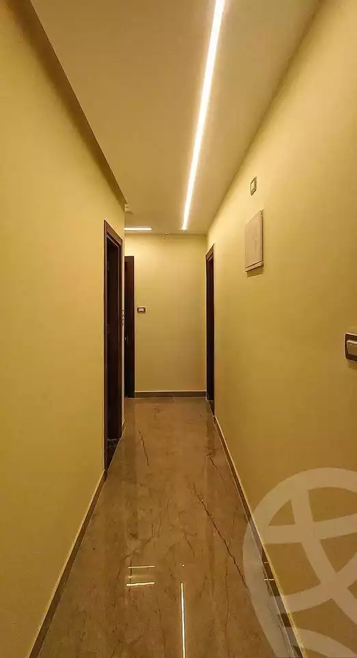 https://aqarmap.com.eg/ar/listing/5223597-for-rent-cairo-mokattam-lhdb-l-ly-shareaa-9