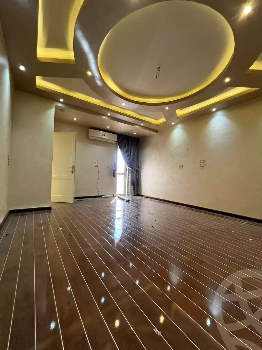 https://aqarmap.com.eg/en/listing/5230631-for-rent-cairo-new-cairo-lrhb-city-phase-8