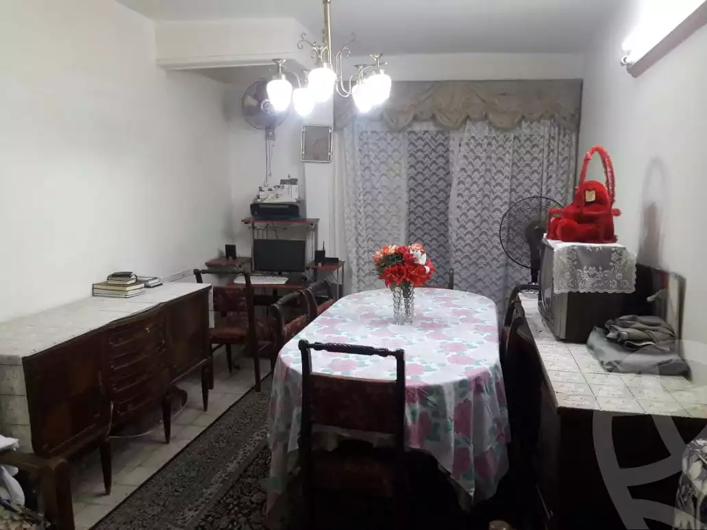 https://aqarmap.com.eg/en/listing/5230804-for-sale-cairo-downtown-abdeen-roushdy-basha-st