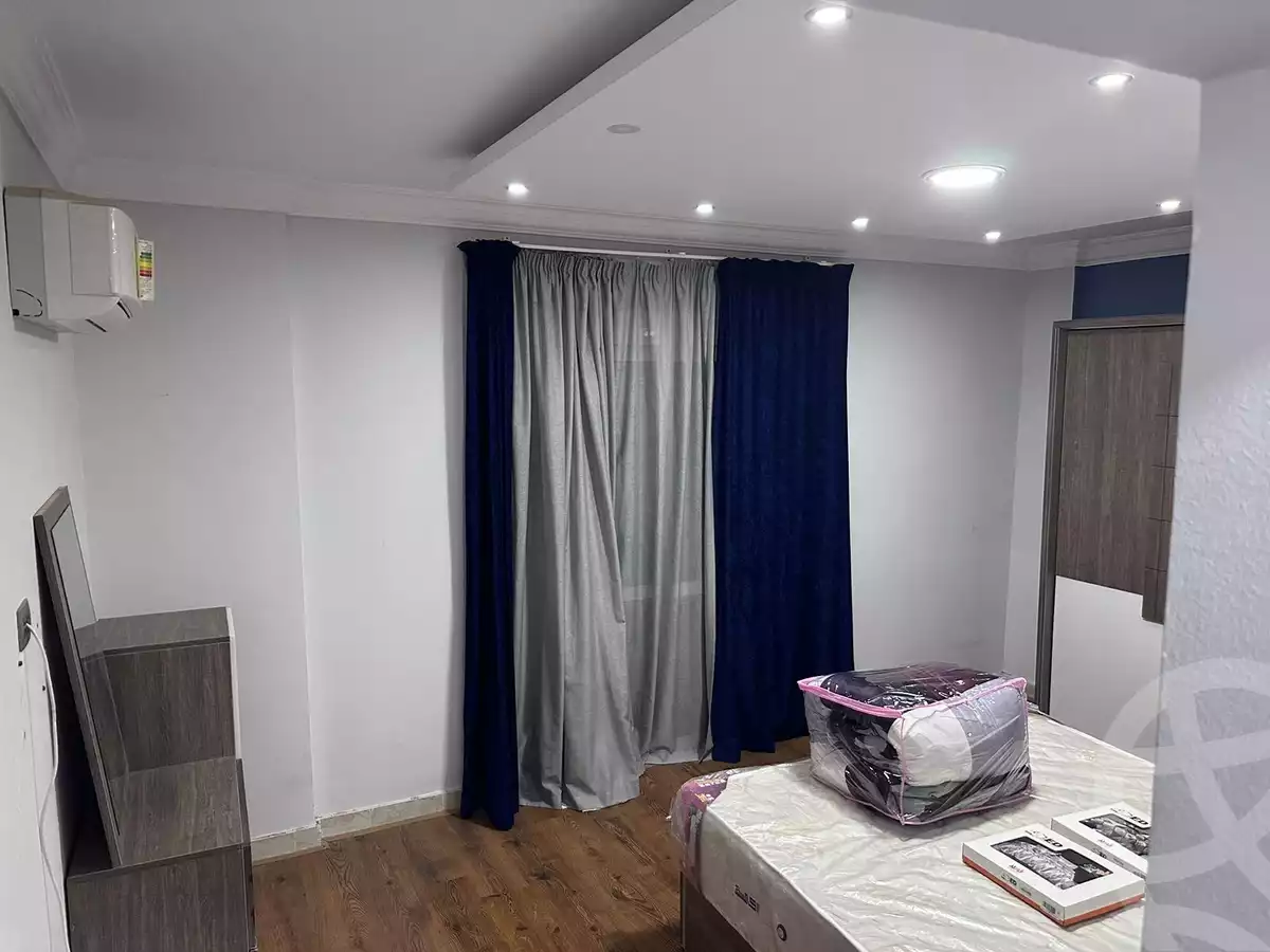https://aqarmap.com.eg/en/listing/5239219-for-rent-cairo-new-cairo-lrhb-city-phase-8