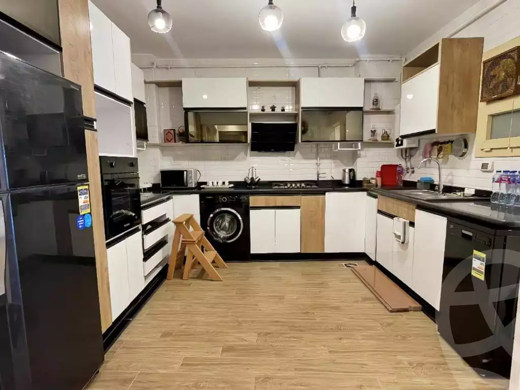 https://aqarmap.com.eg/ar/listing/5245233-for-rent-cairo-al-zamalek-kwrnysh-lnyl-lzmlk