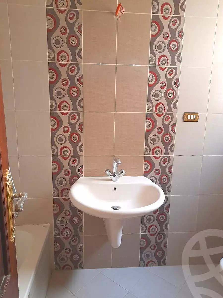 https://aqarmap.com.eg/en/listing/5250861-for-rent-cairo-new-cairo-el-ahyaa-fifth-neighborhood-street-35