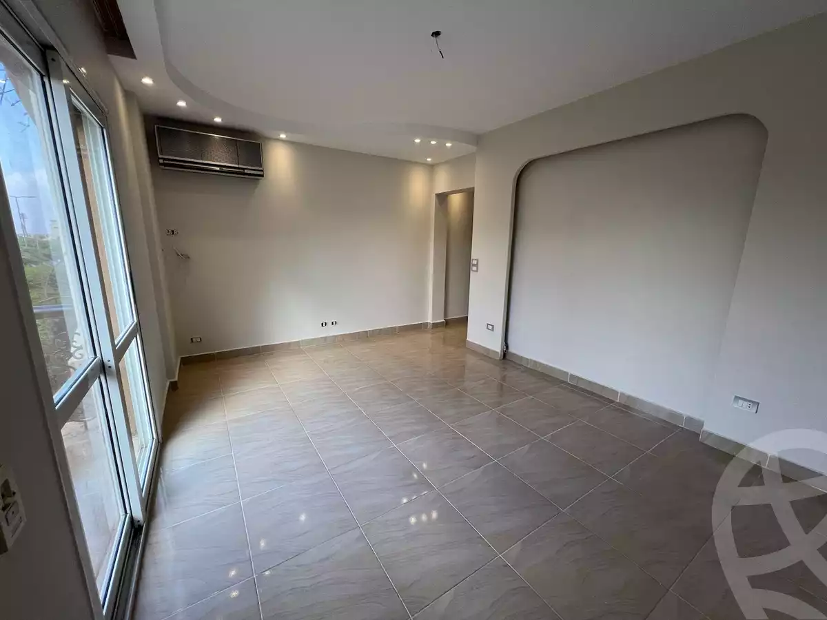 https://aqarmap.com.eg/en/listing/5253554-for-rent-cairo-new-cairo-lrhb-city-phase-8